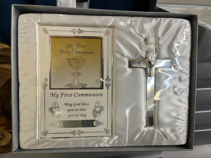 Amazing Deal!!!!  Silver Engraveable Plaque and Cross Set for First Holy Communion