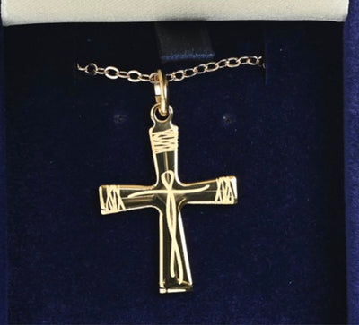 Cross Necklace with Jesus – Engraved Gold